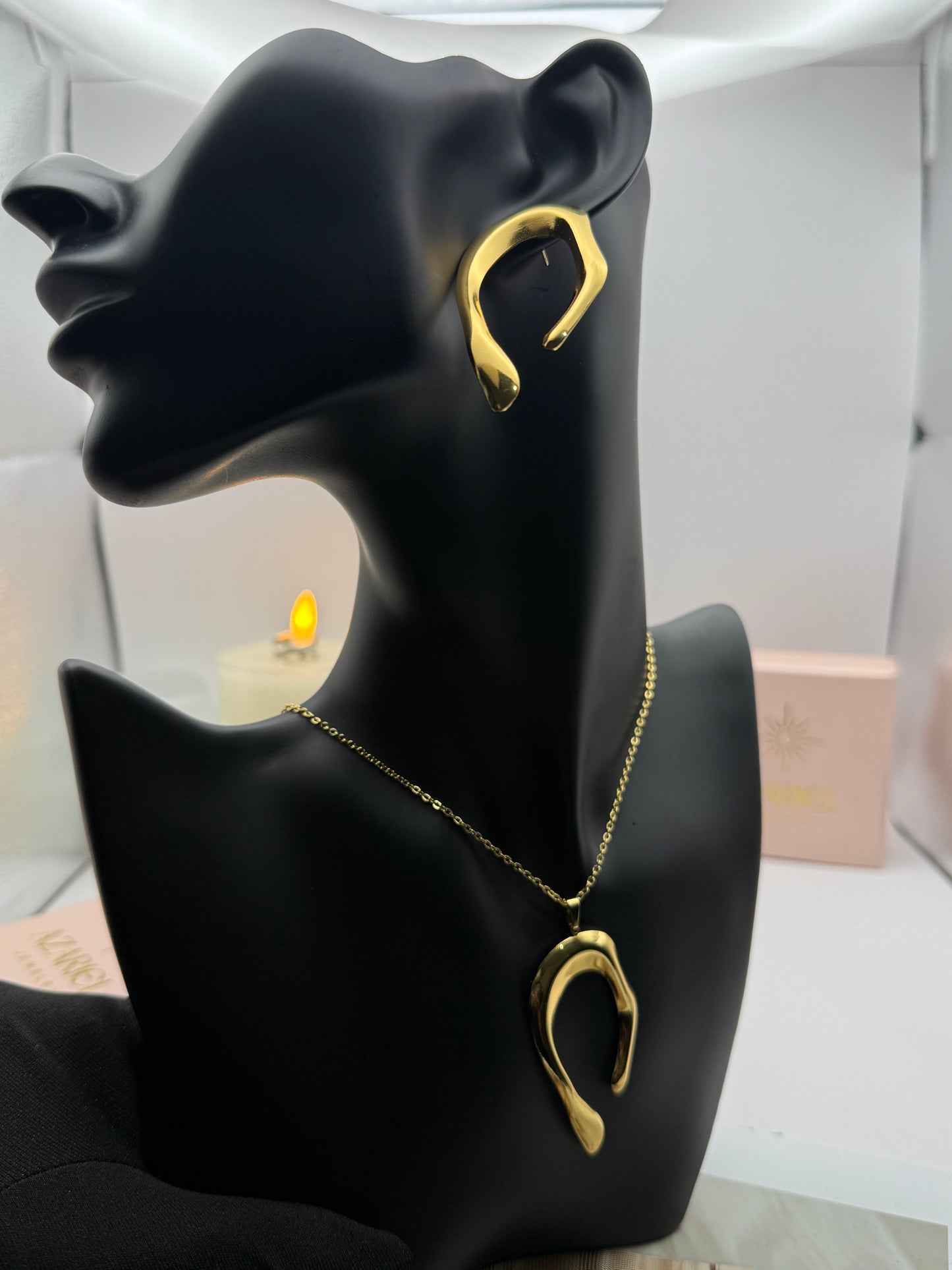 The Zuri Necklace Set