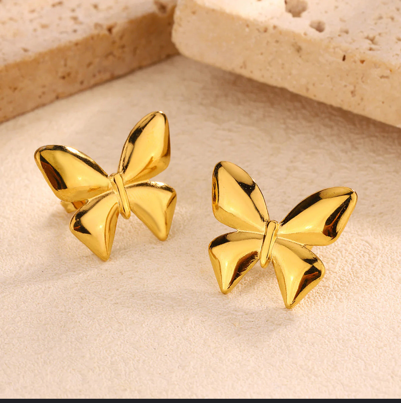 Luna Bow Studs